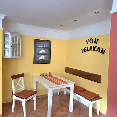 Von Pelikan *